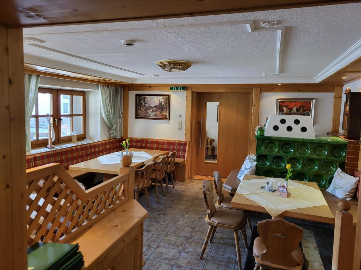 Hotel Restaurant Liesele Sonne Sankt Leonhard im Pitztal Bagian luar foto