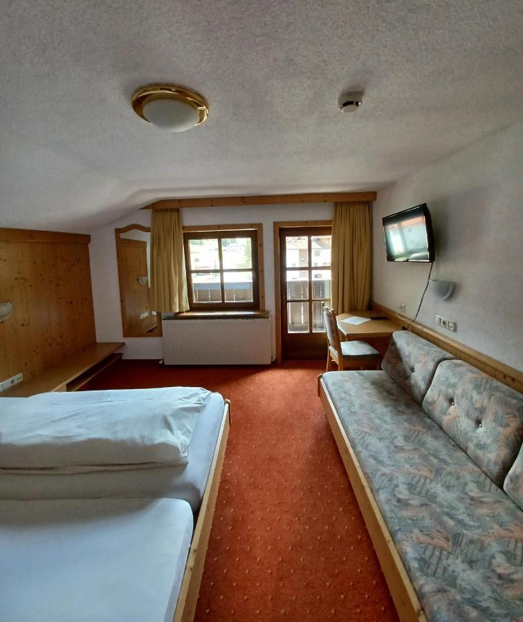 Hotel Restaurant Liesele Sonne Sankt Leonhard im Pitztal Bagian luar foto