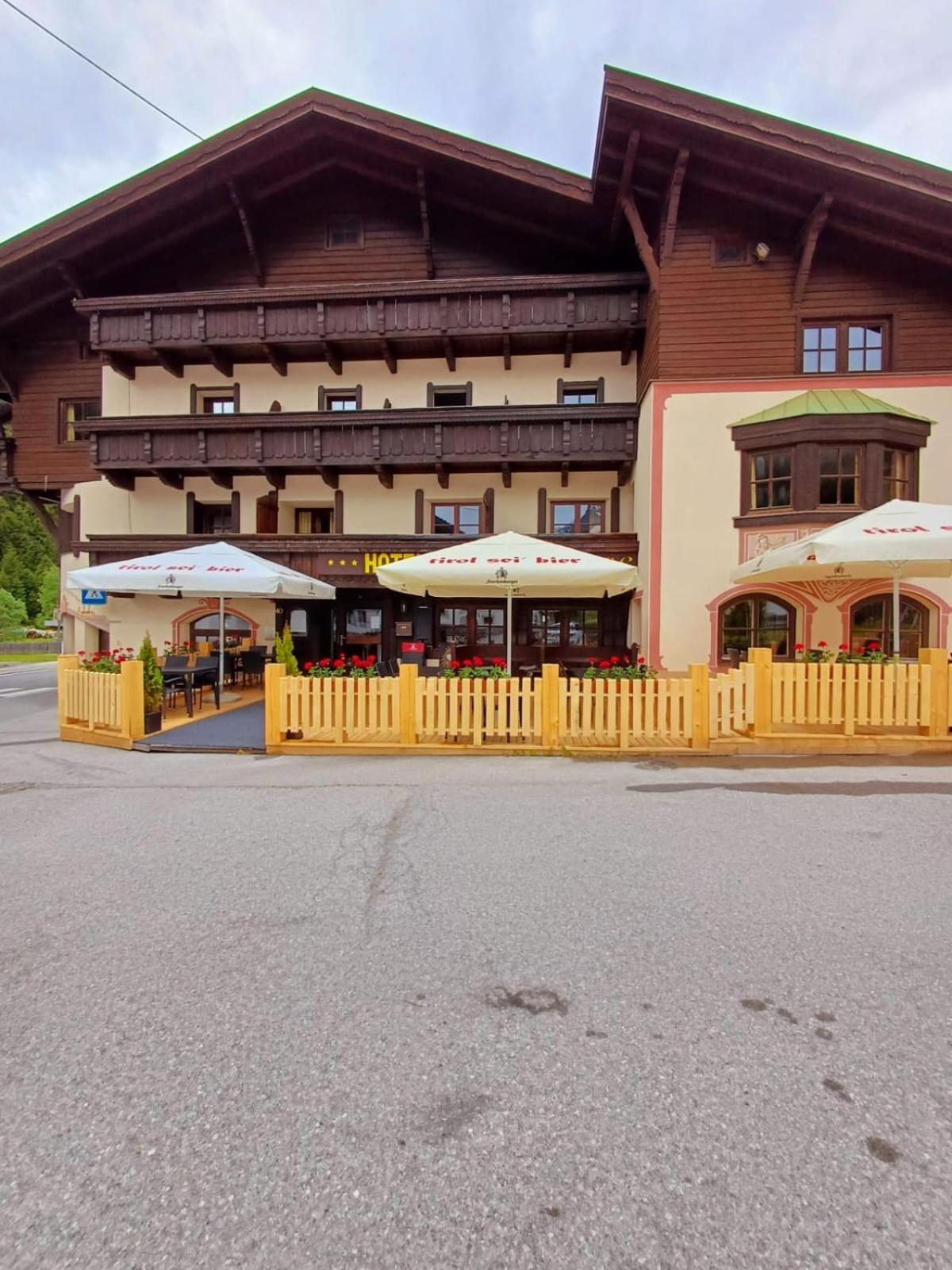 Hotel Restaurant Liesele Sonne Sankt Leonhard im Pitztal Bagian luar foto