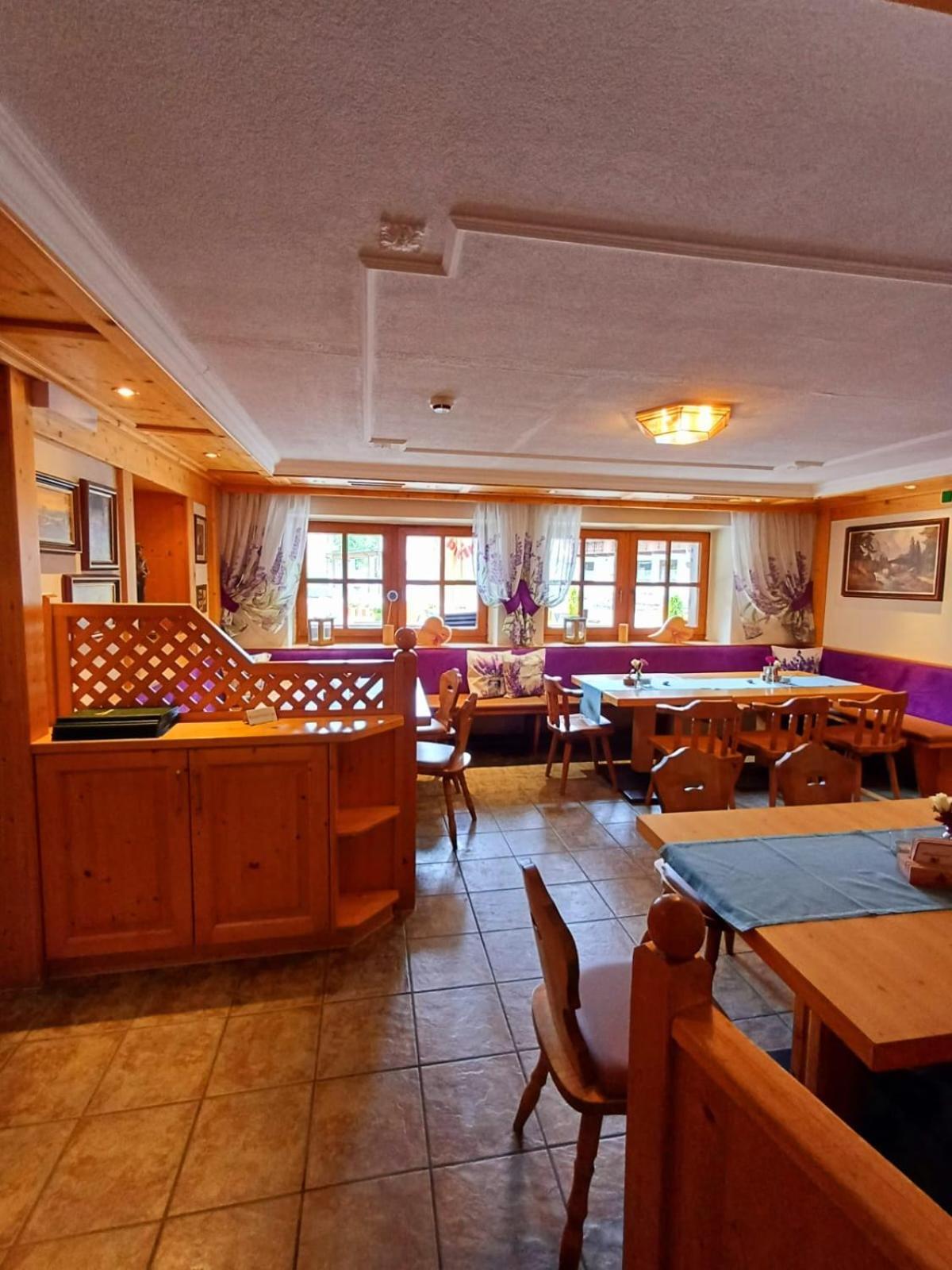 Hotel Restaurant Liesele Sonne Sankt Leonhard im Pitztal Bagian luar foto