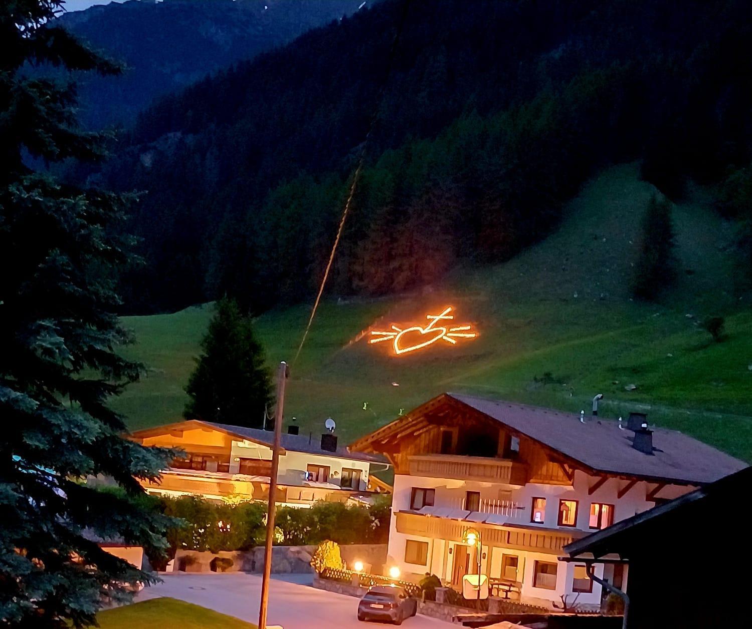Hotel Restaurant Liesele Sonne Sankt Leonhard im Pitztal Bagian luar foto