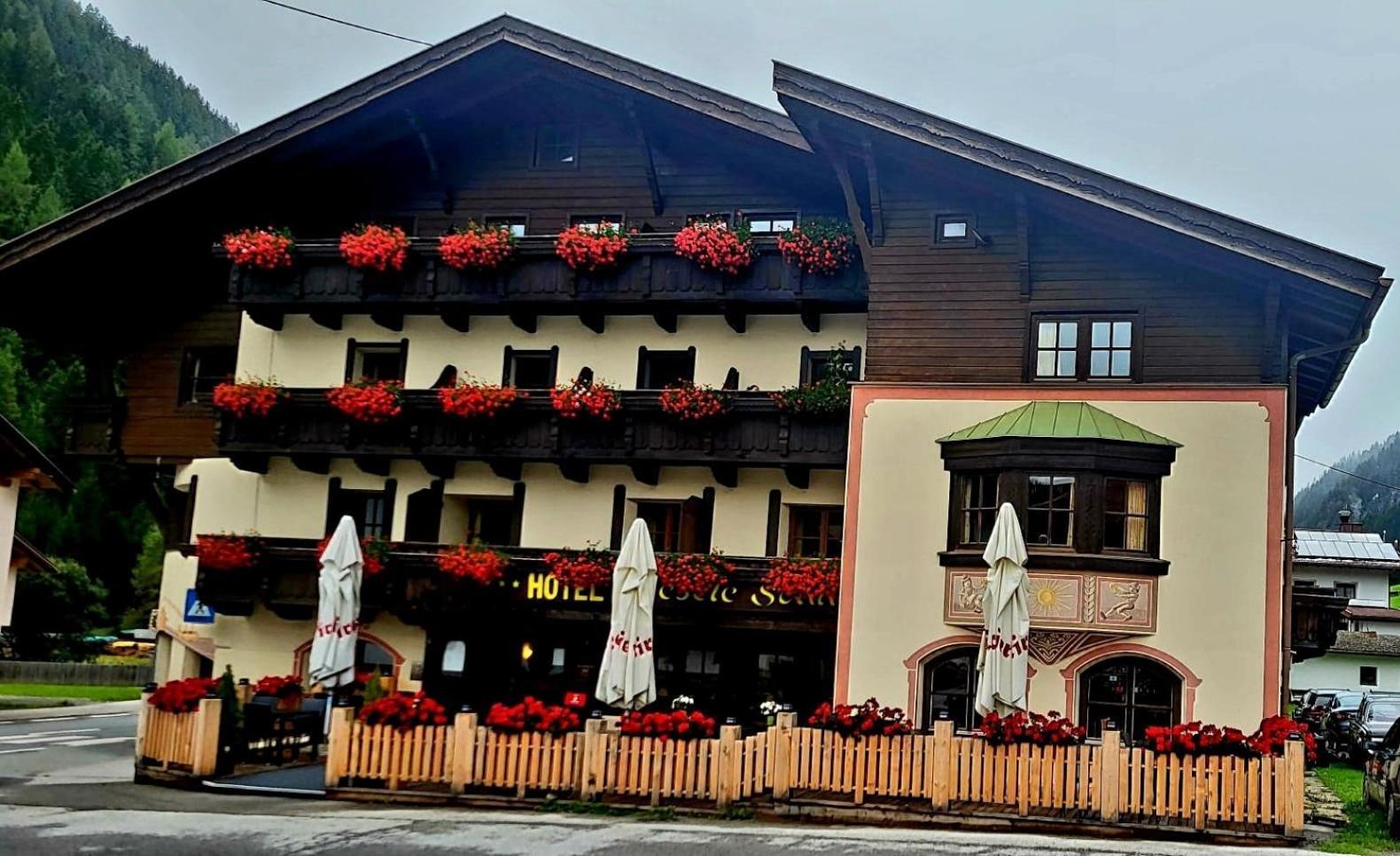 Hotel Restaurant Liesele Sonne Sankt Leonhard im Pitztal Bagian luar foto